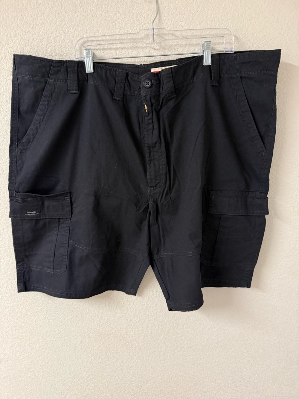 Wrangler Black Cargo Shorts with Side Pockets